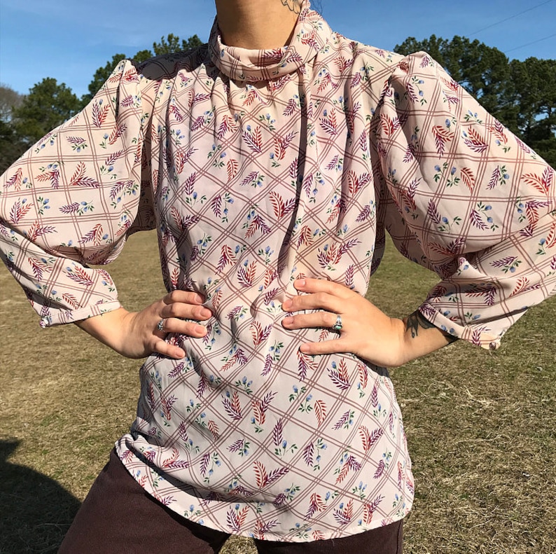 Vintage 1960\u2019s Mock Neck Fern Pattern Blouse xs small