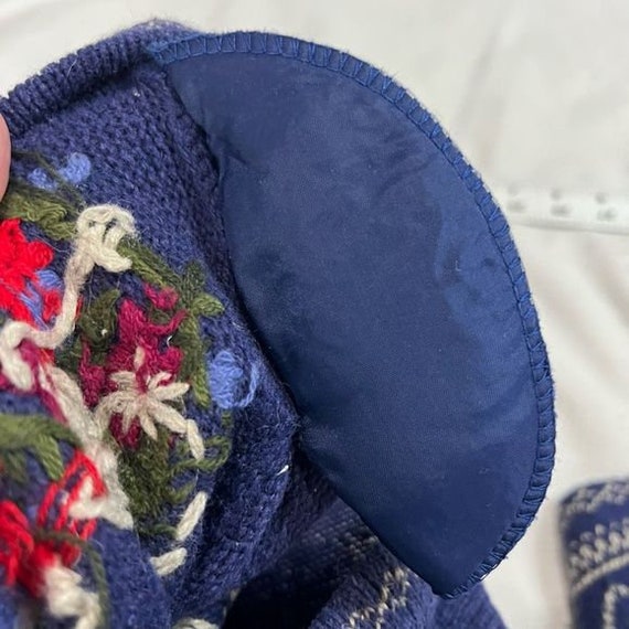 Vintage Karen Scott Blue Floral Crewel Embroidere… - image 7