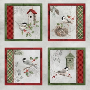 Peut inclure: Un panneau de tissu composé de huit carrés illustrant des scènes hivernales avec des cardinaux et des mésanges. Chaque bloc présente des oiseaux, des branches de pin, du houx, des nichoirs ou des nids, encadrés par des bordures à carreaux rouges et verts.