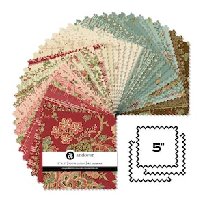 Puede incluir: Un paquete de 42 cuadrados de tela de 12,7 cm por 12,7 cm cada uno. Los cuadrados de 100% algodón presentan varios patrones florales y botánicos en tonos rojo, crema, verde y marrón, con bordes dentados y una banda de marca impresa.