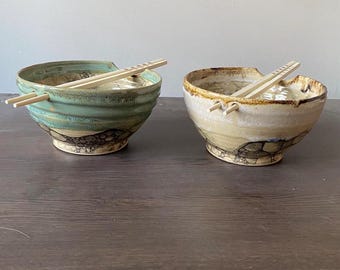Set of two ramen bowls, Teal and White