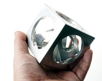 Cubo de aluminio grande para torneado, escultura de escritorio de 7,6 cm (3 pulgadas) mecanizada por CNC.