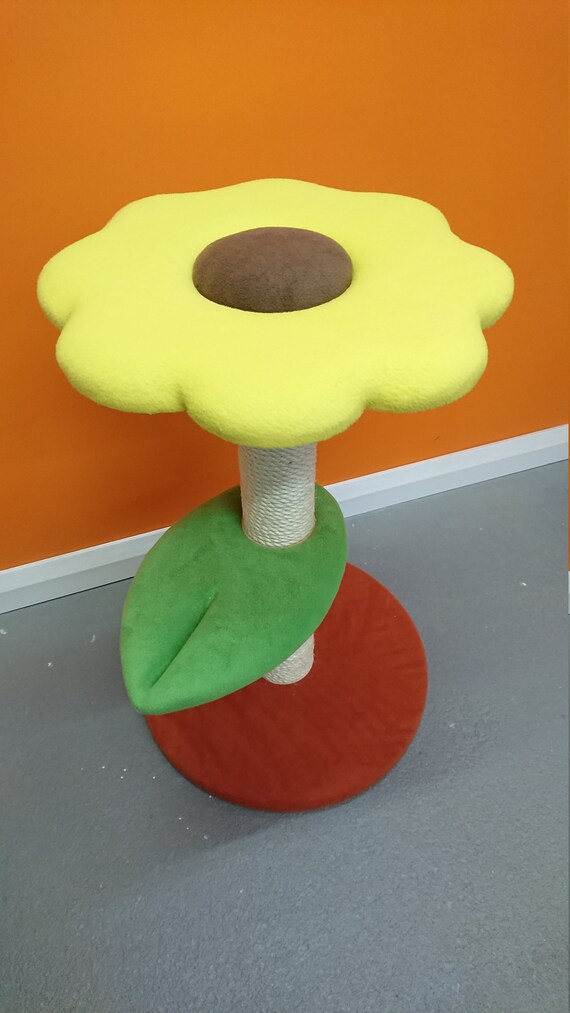 sunflower scratching post