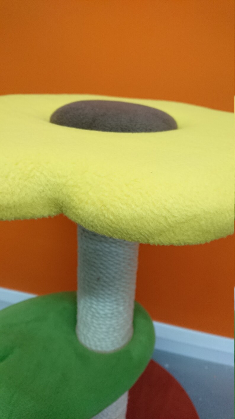 Sunflower Cat Scratching Post From Scratchycats Etsy