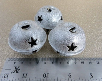 5 or 10 of 5cm Silver or Gold Shimmer Bells. Make your Own Polar Express Bell. Kids Stocking Fillers. Craft Supplies.Christmas Eve Gift