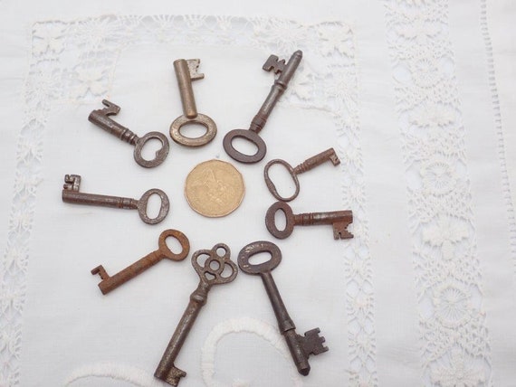 Keys, Antique Keys, Old Keys, Old Fashioned Keys, Vintage Keys, Fancy Old  Keys, Genuine Antique Medium Gothic Keys, Selling Individually 