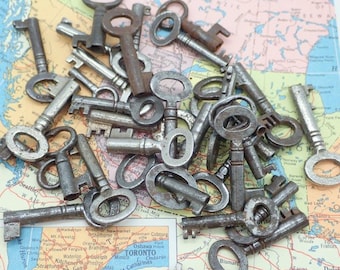 Keys, Vintage Keys, Antique Keys, Old Fashioned Keys, Antique Cabinet Keys, Keys for Jewellery Making, Small Keys, Old Keys, Key Pendant