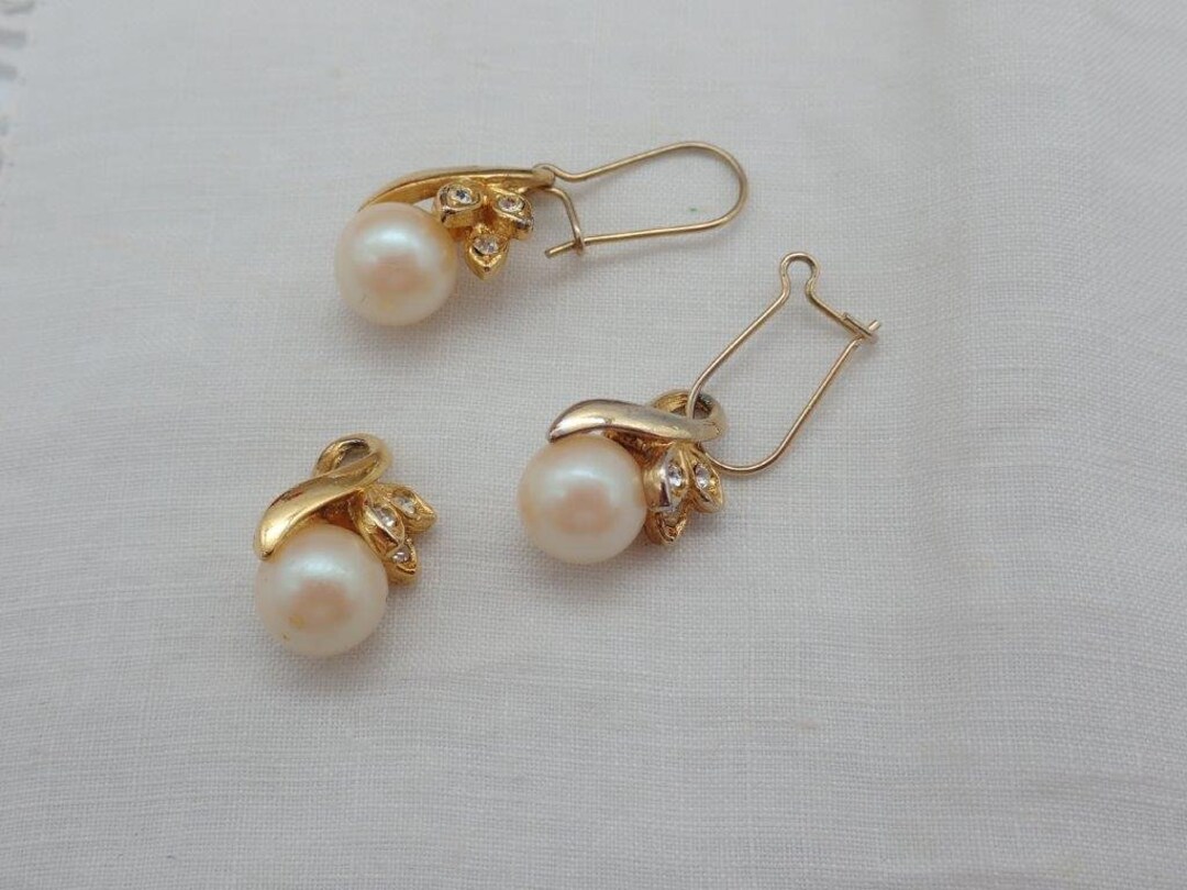 Boîte à bijoux, coffret en bois vintage et fleurs en métal Argenté
