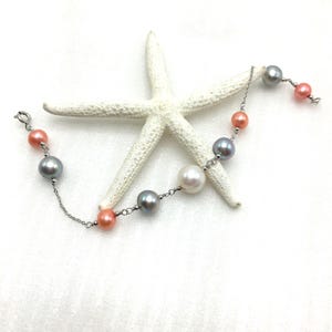 Women&#39;s Freshwater Pearl and  925 Sterling Silver Chain Bracelet.
