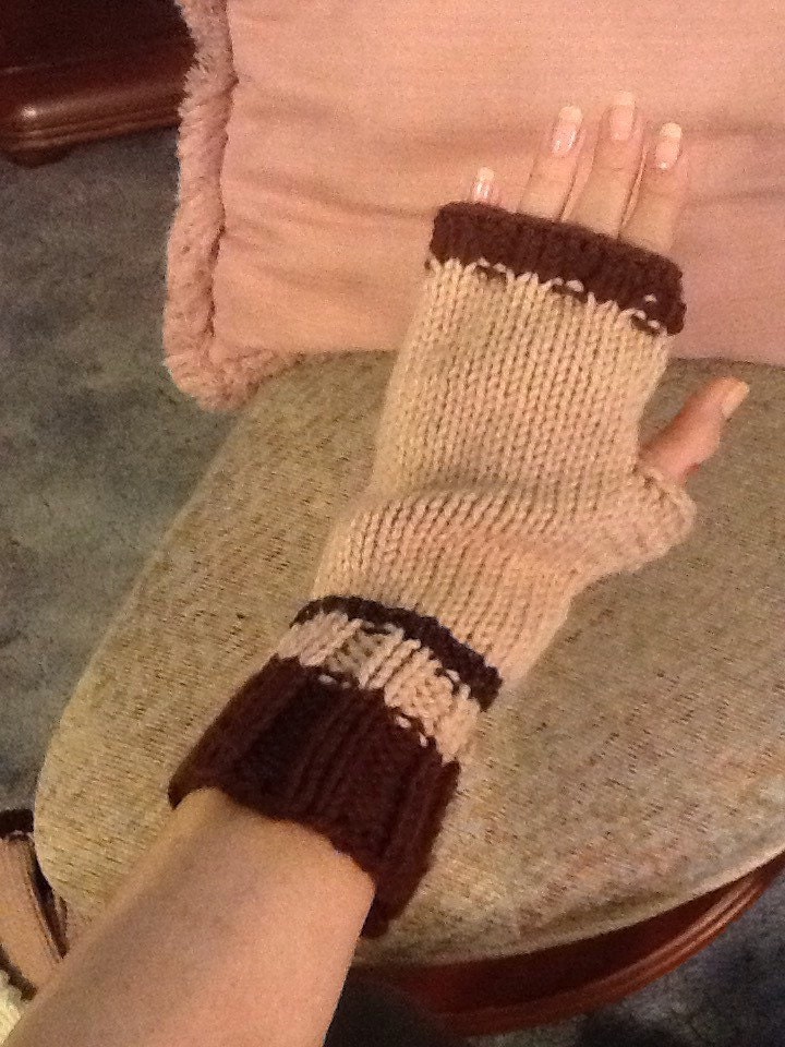 Brown Wrist Warmer Gloves