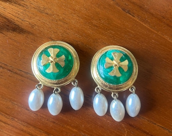 Vintage Ben Amun Runway Emerald Green Pearl Gold Plated Maltese Cross Clip On Earrings USA