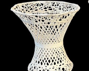 Vintage Russell Woodard White Spun Fiberglass Modernist 15” One Side Table