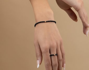 Set van zwarte onyx armbanden • stapelbare kralenarmbanden • perfect cadeau voor haar • echte helende kralen • stapelbaar, rekbaar en waterbestendig • BRBP2AR