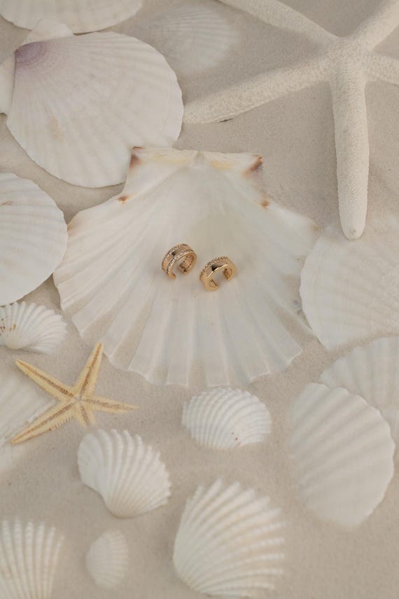 EAR CUFF Gold Diamond CZ Ear Wrap Conch Cuff Bridal Gold Ear Cuffs Fake Piercing Ear Stack Festival Jewelry Unisex Birthday Gift Mothers Day