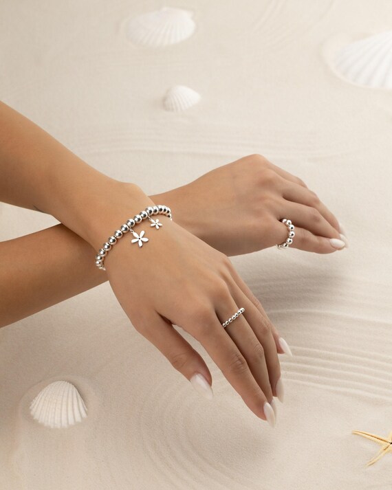 JASMINE FLOWER CHARM beaded bracelet • gift for her • beach lover • stackable dainty bracelet • stretch and water resistant • BRBP3CHAFp