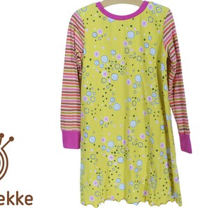 Organic, children&#39;s long-sleeved dress &quot;Flowers&quot; 122/128 jersey, made from certified organic fabrics