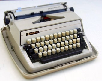 Adler Gabrielle 25 Vintage Typewriter 1970s