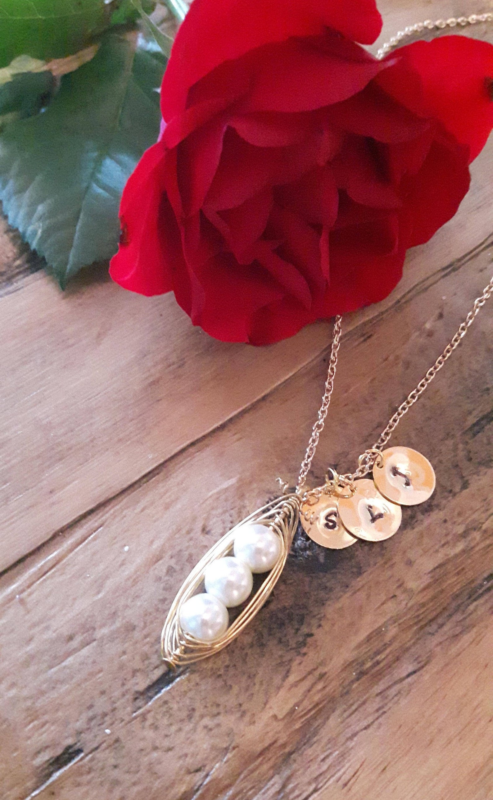 22ct. Gold Pea Pod Necklace Pea Pod Jewellery Family Pea Etsy UK