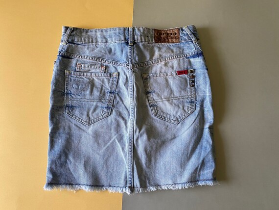 Y2K Distressed Denim Mini Skirt (M)