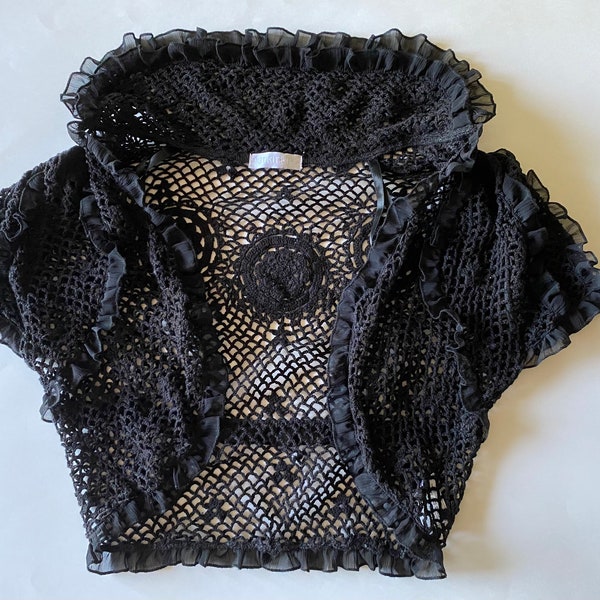 Y2K Ehimsy Goth noir crochet haut boléro gothique glam à volants vintage ballerine vintage fait main haussement d'épaules des années 2000 crop top embelli, taille UK 12 EU 38