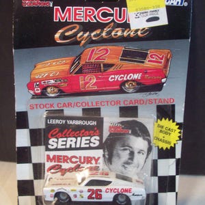 Nascar Leeroy Yarbroughschöpfer 1/64 1: 64 Leichtmetall-Druckguss-Auto on Card