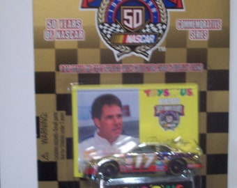NASCAR Toys R Us Gold 50th Anniversary Series #17 Darrell Waltrip