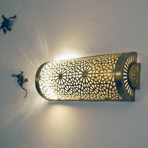 Applique géométrique "Manhan" en cuivre courbée, coupée à la main/déco marocain, applique marocaine/déco éthnique/éclairage marocain