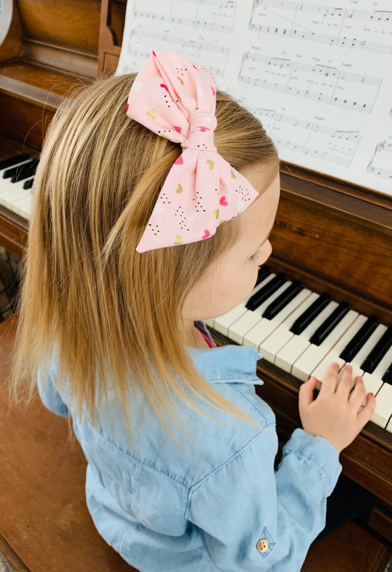Valentine\u2019s Day Pinwheel Bow
