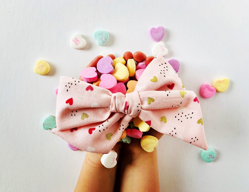 Valentine\u2019s Day Pinwheel Bow