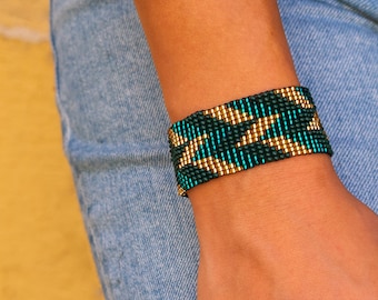 Beaded Bracelet, Bead loom bracelet, Seed bead bracelet, Green Gold bracelet, Wide beaded bracelet, Beaded cuff bracelet, Bohemian bracelet