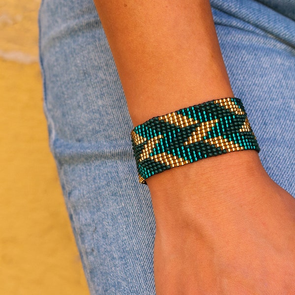 Beaded Bracelet, Bead loom bracelet, Seed bead bracelet, Green Gold bracelet, Wide beaded bracelet, Beaded cuff bracelet, Bohemian bracelet