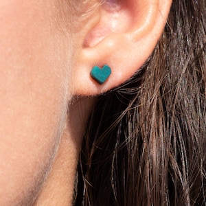 Heart stud earrings in vegetable ivory