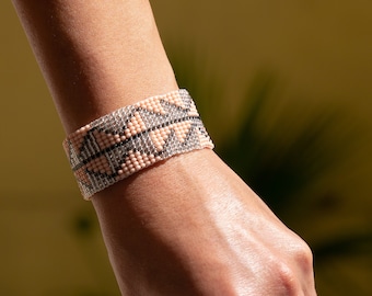 Beaded Bracelet, Bead loom bracelet, Seed bead bracelet, Blue Silver bracelet, Wide beaded bracelet, Beaded cuff bracelet, Geometric cuff