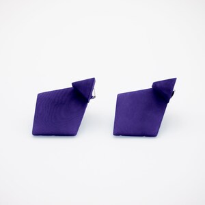 Pendientes al frente detrás de marfil vegetal, Ear jacket debajo de la oreja, Pendientes debajo de los lóbulos, pendientes geométricos Violet