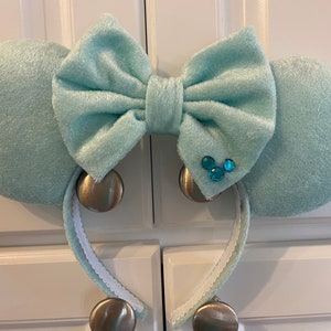 Baby Blue Velvet ear headband