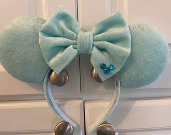 Baby Blue Velvet ear headband