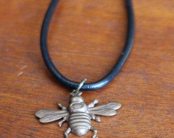 Bronze Queen Bee Leather Cord Chocker