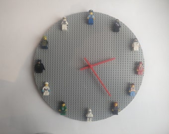 Lego clock (Figures included)