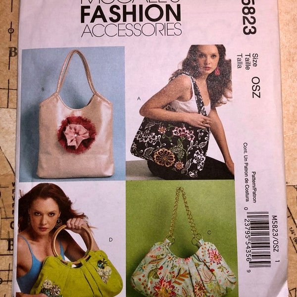 Mccalls 5823 Purse Sewing Pattern Fashion Accessories Bags Tote Lined Flower Handles Slouch Pleat Pleated School Shoulder Strap M5823 UNCUT