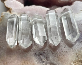 5 Clear Quartz Pendants - Drilled Crystals - Quartz Beads