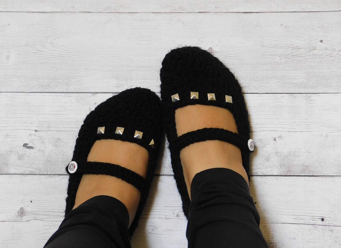 studded slippers