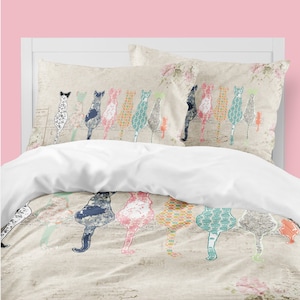 Shabby chic style cotton queen duvet cover for cat lovers gift. Cat duvet covet with beige and pink floral print. Twin & full size available