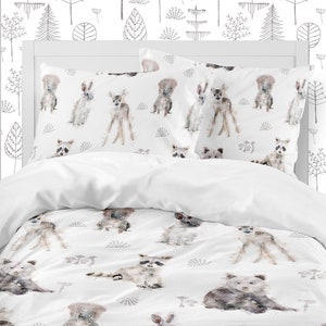 Girl Cotton duvet cover with woodland animal print for gender neutral bedroom decor. Toddler girl birthday gift idea in twin, full & queen
