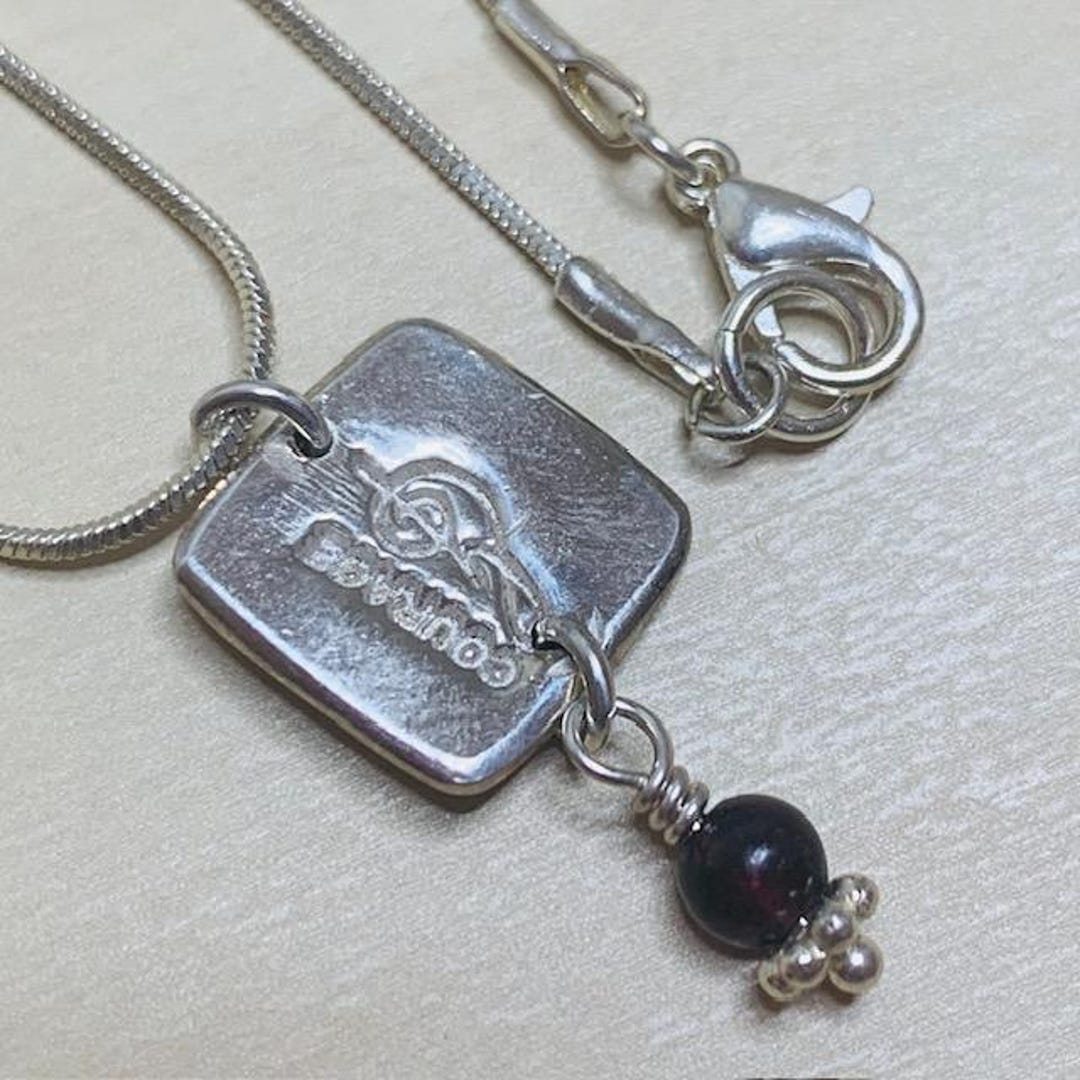 勇気のジブネックレス、ファインシルバー - Etsy 日本, image size:1080x1080