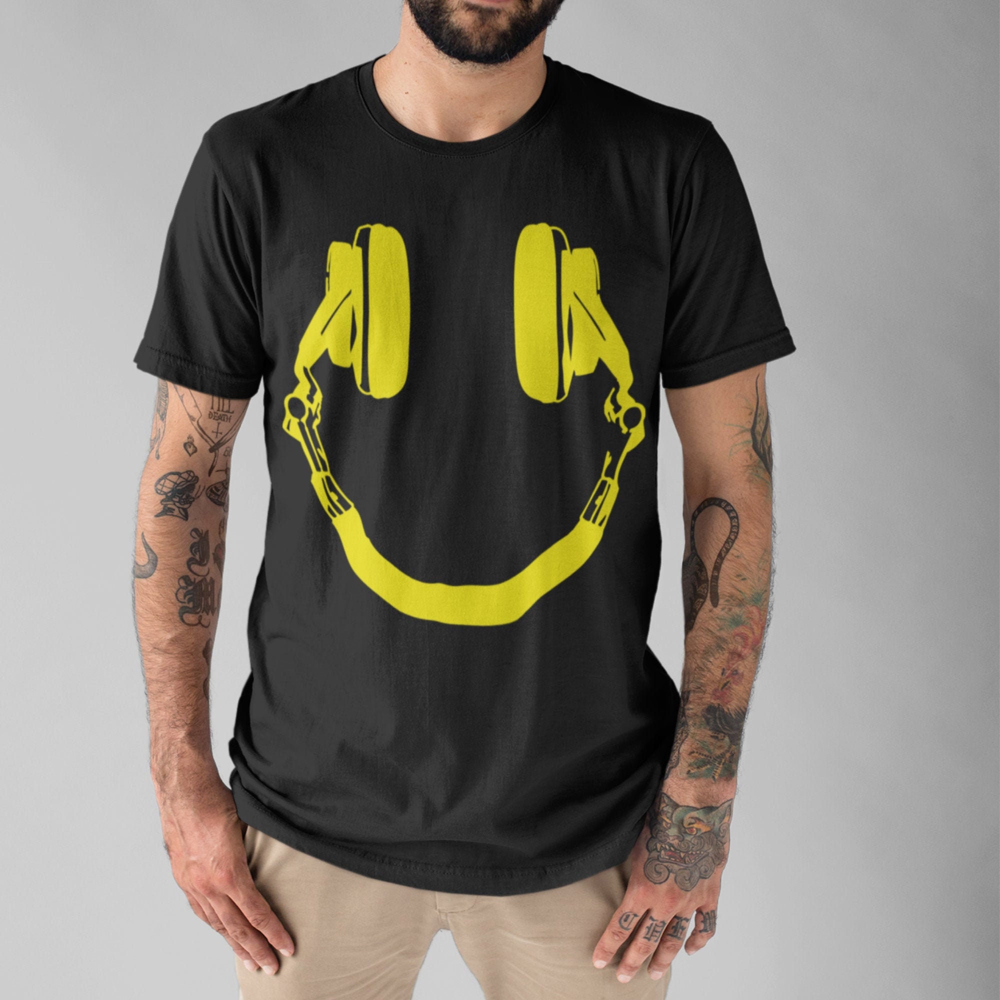 Smile Headphones T-shirt DJ Shirt 