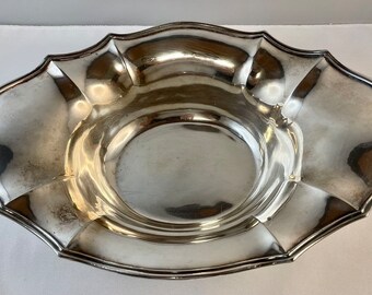 Vintage Unmarked Silverplate Oval Fluted Centerpiece or Fruit Bowl Good Quality
