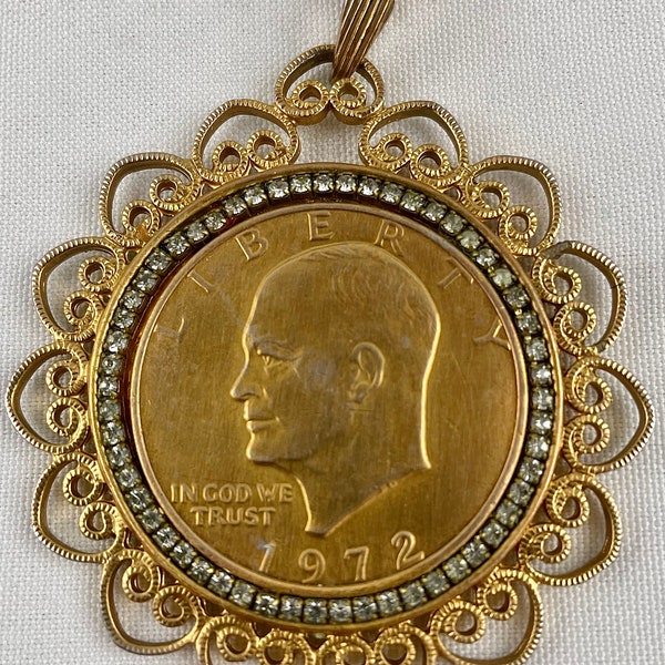 Unusual 1972 Dwight D Eisenhower Gold Plated One Dollar Coin Mounted on as a Pendant with a Gold Plated Chain
