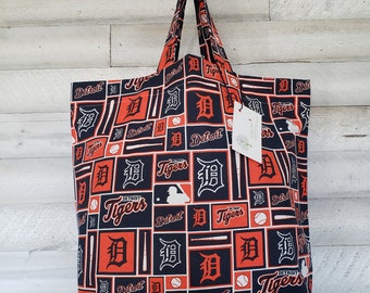 Detroit Tigers Baseball Team Tote, Reusable Shopping Tote Bag and Sunglasses Case, Tigers Fans Gifts, Tigers reusable Fabric Bag, Tigers Bag