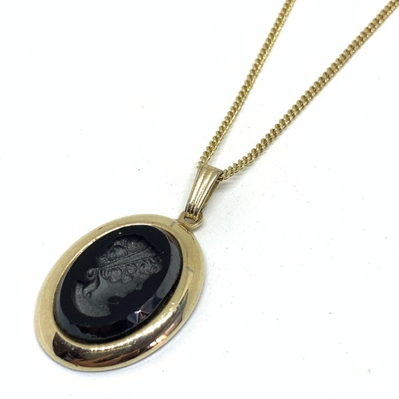sarah coventry cameo