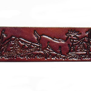 1 1/2&quot; Running Deer Embossed Leather Belt